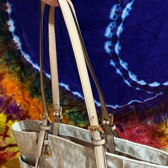 Michael Kors Jet Set Monogram Tote - Picture 8 of 8